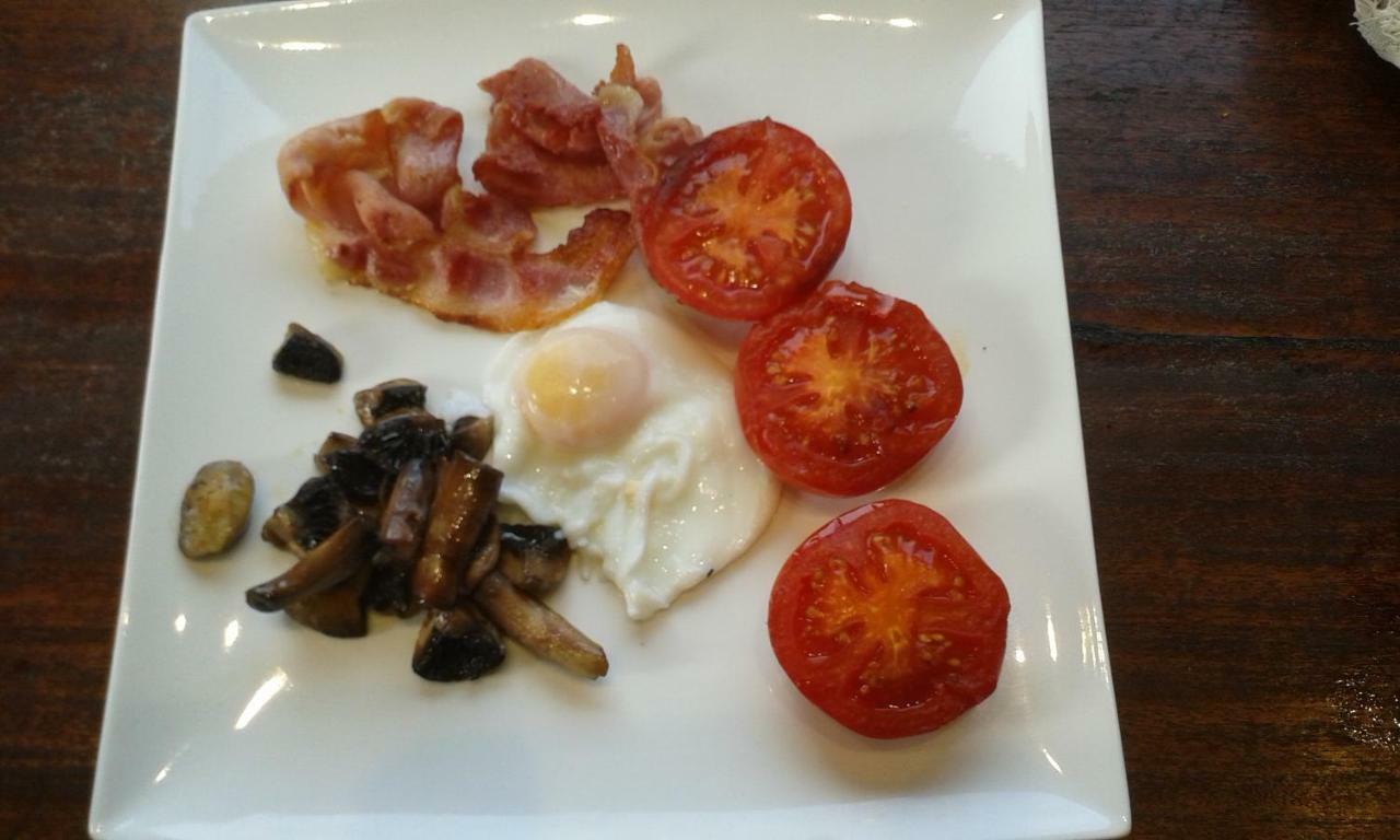 Sunrise House Hotel Inverfarigaig Екстериор снимка
